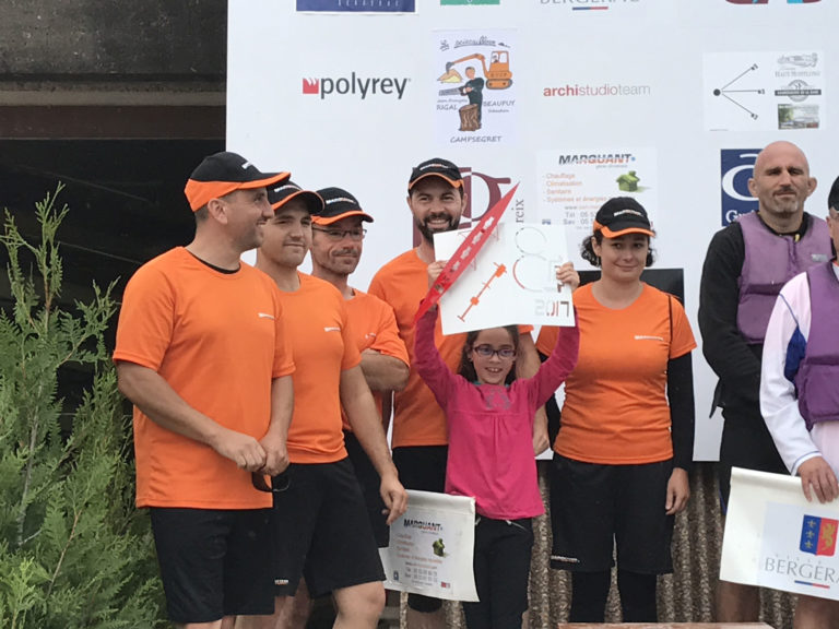 Photos de l'aviron challenge entreprise 2017 : sarl marquant remise du trophé