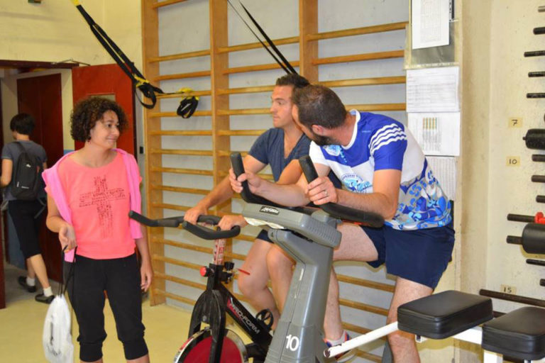 Photos de l'aviron challenge entreprise 2017 : l'équipe de la sarl marquant entrainement